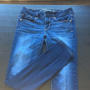 Size 2 American Eagle Skinny Jeans